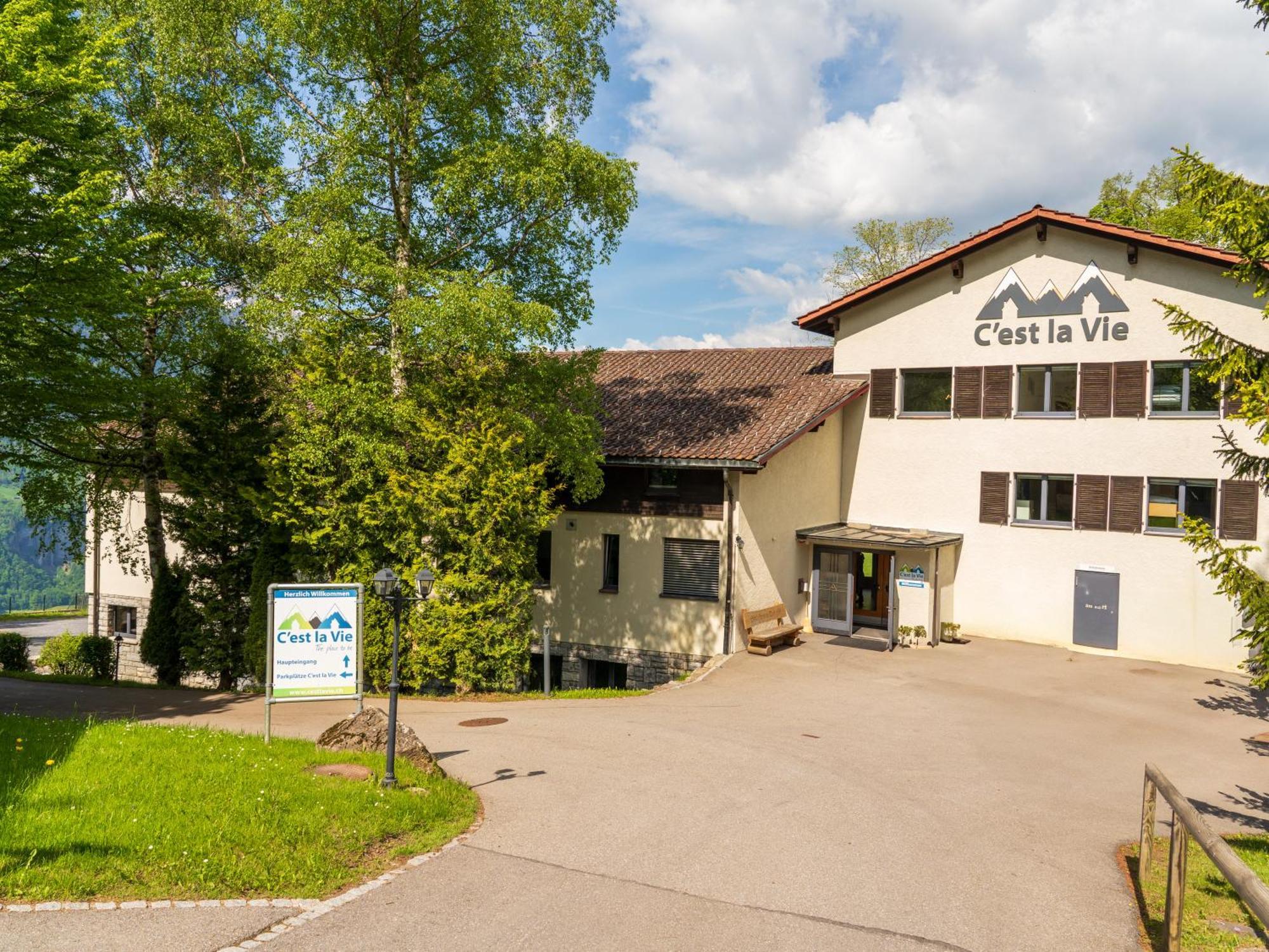 Family & Mountain Lodge C'Est La Vie Hasliberg Exteriör bild