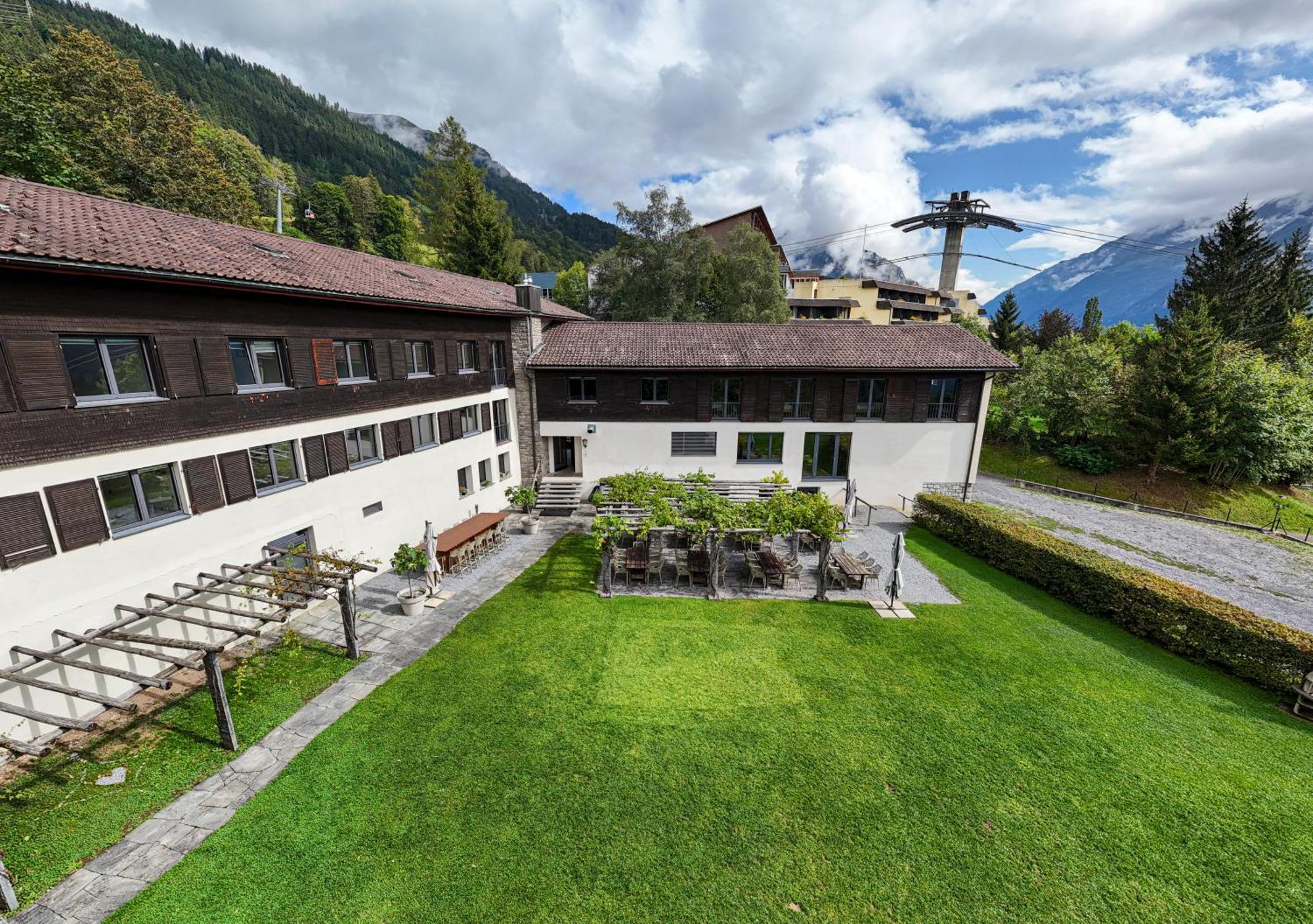 Family & Mountain Lodge C'Est La Vie Hasliberg Exteriör bild
