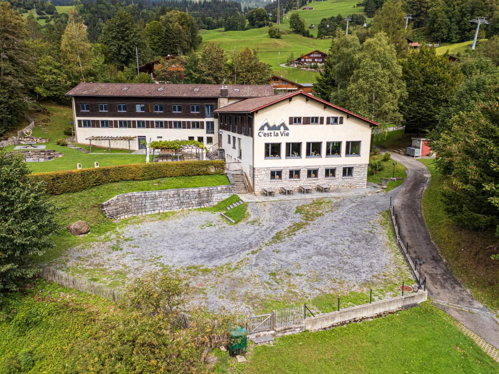 Family & Mountain Lodge C'Est La Vie Hasliberg Exteriör bild